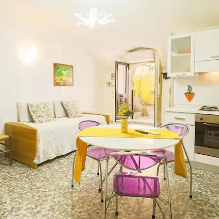 Casetta Edoardo Holiday home *